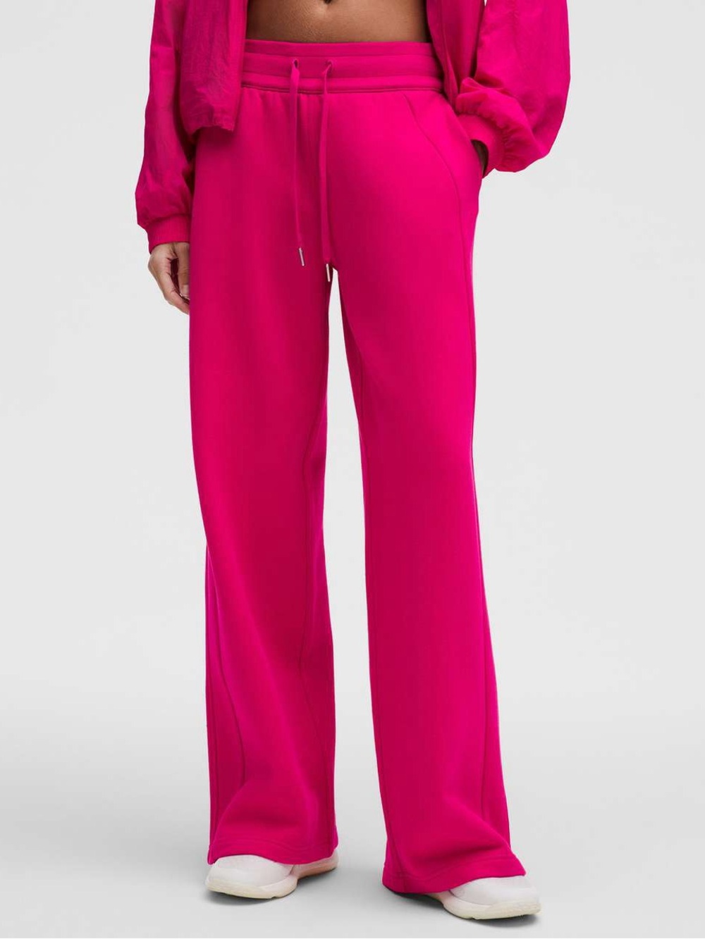 Lululemon Scuba Mid-Rise Wide-Leg Pant in
Passionate Pink Size Large
